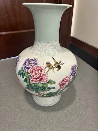 Collectable Chinese Vase, Jingdezhen