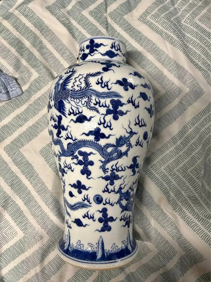 Ming Dynasty Wanli Blue-and-White Meiping with Dragon and Phoenix Amid Clouds